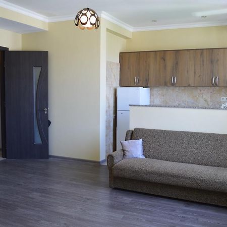 Apartment Near Park 36 Batumi Exterior photo